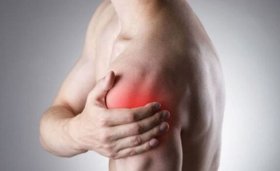 Artritis glenohumeral como causa de dolor de espalda debajo del omóplato izquierdo.
