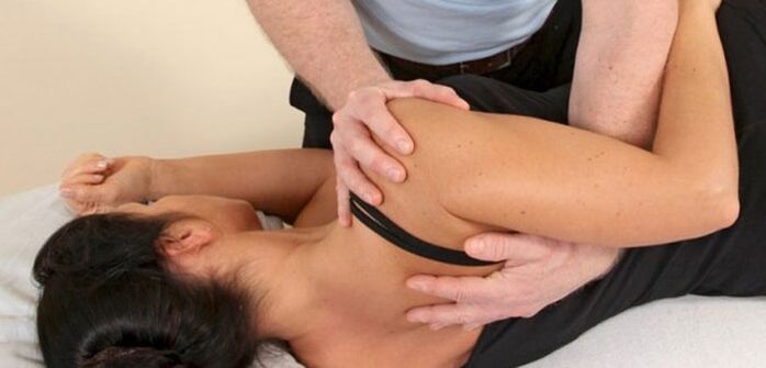 Terapia manual para la artrosis del hombro.